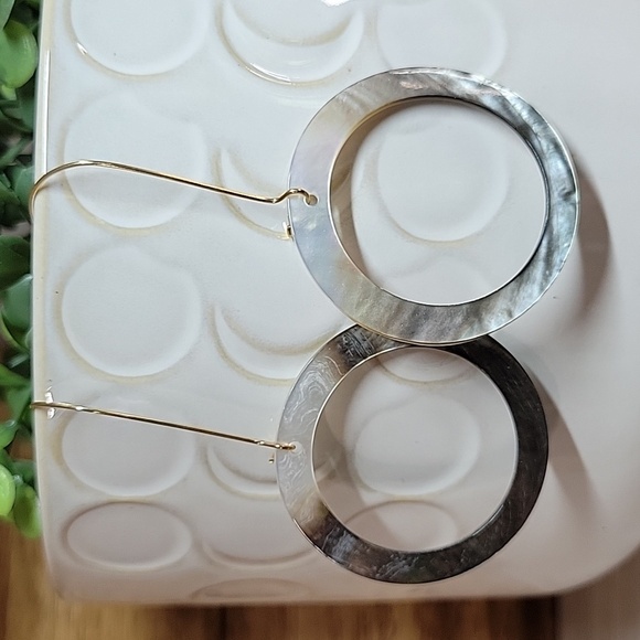 ABALONE RING DROP EARRINGS - Picture 3 of 9